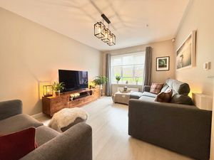 Photo 21- click for photo gallery